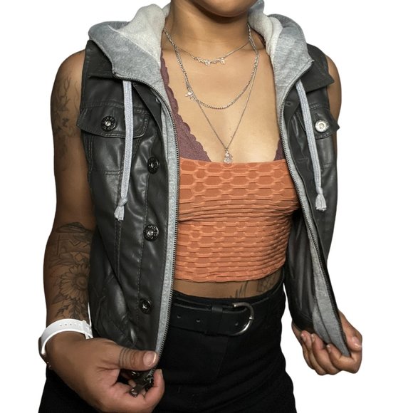 GI SONO by CAVALINI Vegan Leather Vest - Picture 3 of 13